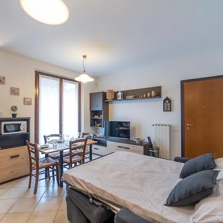 With Private Garage, Garden And Wifi