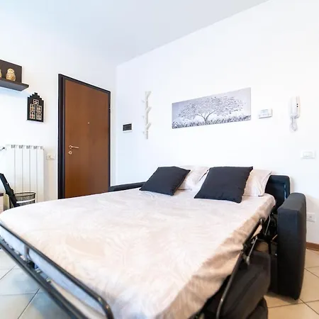 With Private Garage, Garden And Wifi San Fermo della Battaglia