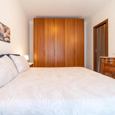 With Private Garage, Garden And Wifi San Fermo della Battaglia