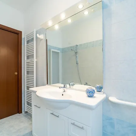 With Private Garage, Garden And Wifi